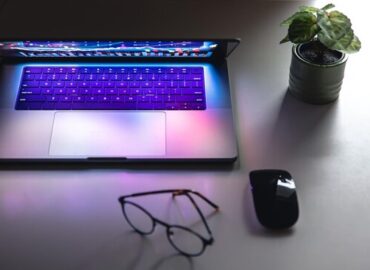 وبمسترهفت مجری راه‌اندازی کسب و کارهای آنلاین وبمسترهفت | طراح وب سایت و فروشگاه اینترنتی وبمسترهفت طراح سایت،فروشگاه آنلاین سئو،تولید محتوا،پشتیبانی،آموزش، با پنل فارسی وبمسترهفت مکانی برای پرورش ایده های شما طراحی وب سایت و فروشگاه آنلاین تخصص ماست ! با ما ویترین آنلاین خود را راه اندازی کنید! وب سایت و فروشگاه آنلاین تخصص ماست ! بهترین کیفیت و مناسبترین قیمت ممکن طراحی لندینگ پیج های واکنشگرا را از ما بخواهید! با ایده های ناب خود ، آینده فناوری را در دستان خود بگیرید! طراحی ویترین آنلاین شما در اولویت کار ماست. طراحی ویترین آنلاین کسب و کارها در اولویت کار ماست. شماره تماس طراح وب سایت در تهران 09122305108